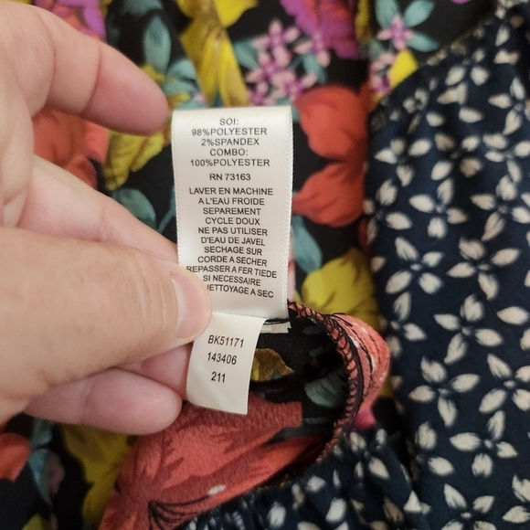 Spense Mixed Print Floral Wrap Dress, sz 4 - Picture 11 of 11